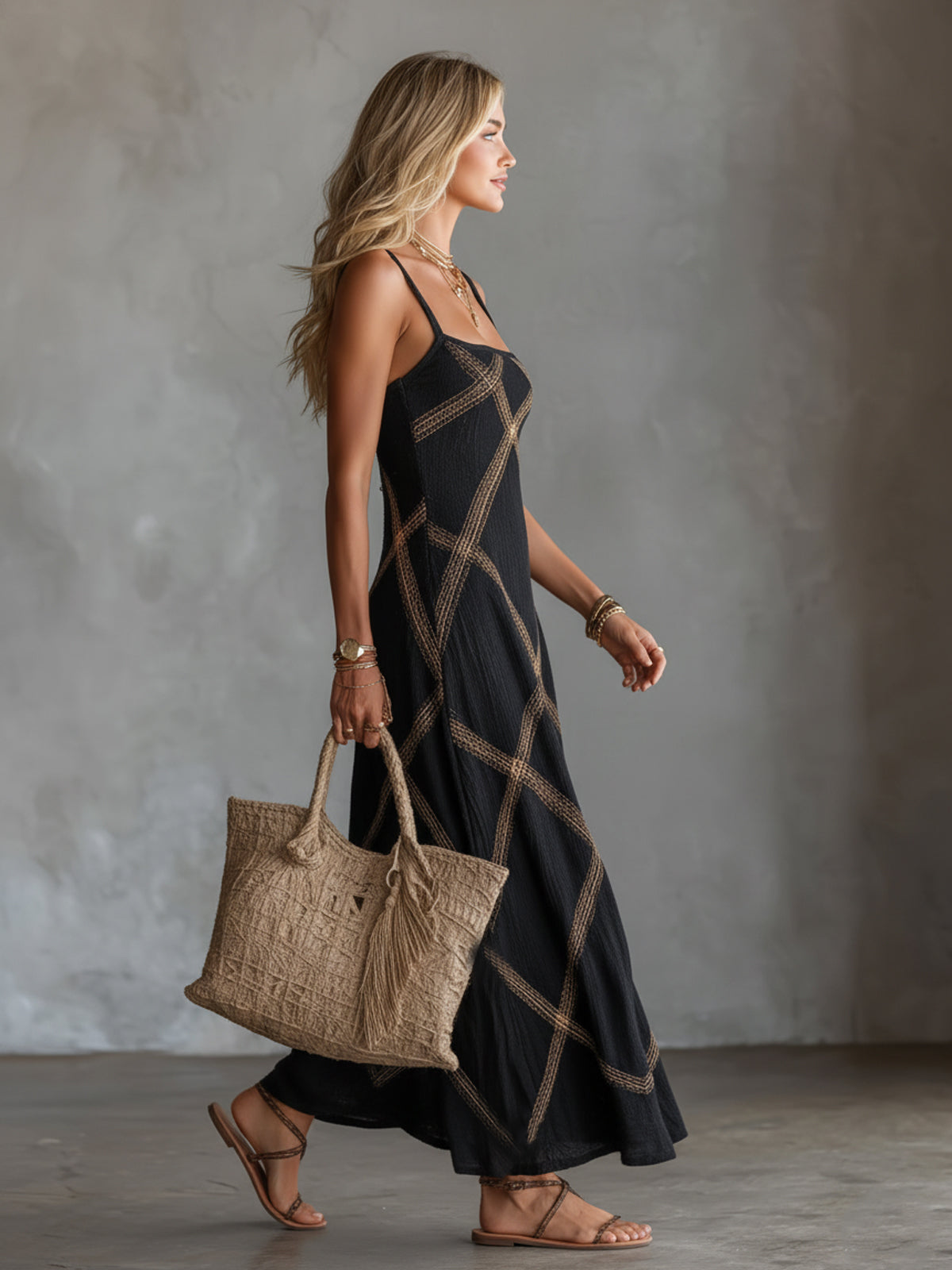 Victoria – Vestido geométrico negro y camel