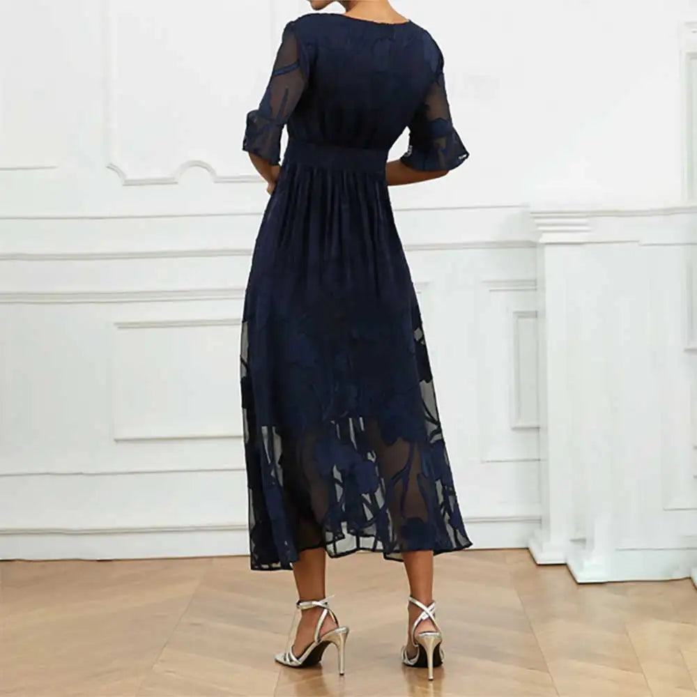 Celia | Vestido con un elegante estampado floral