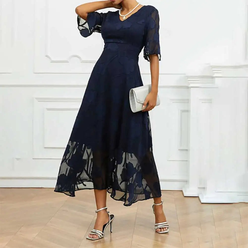 Celia | Vestido con un elegante estampado floral