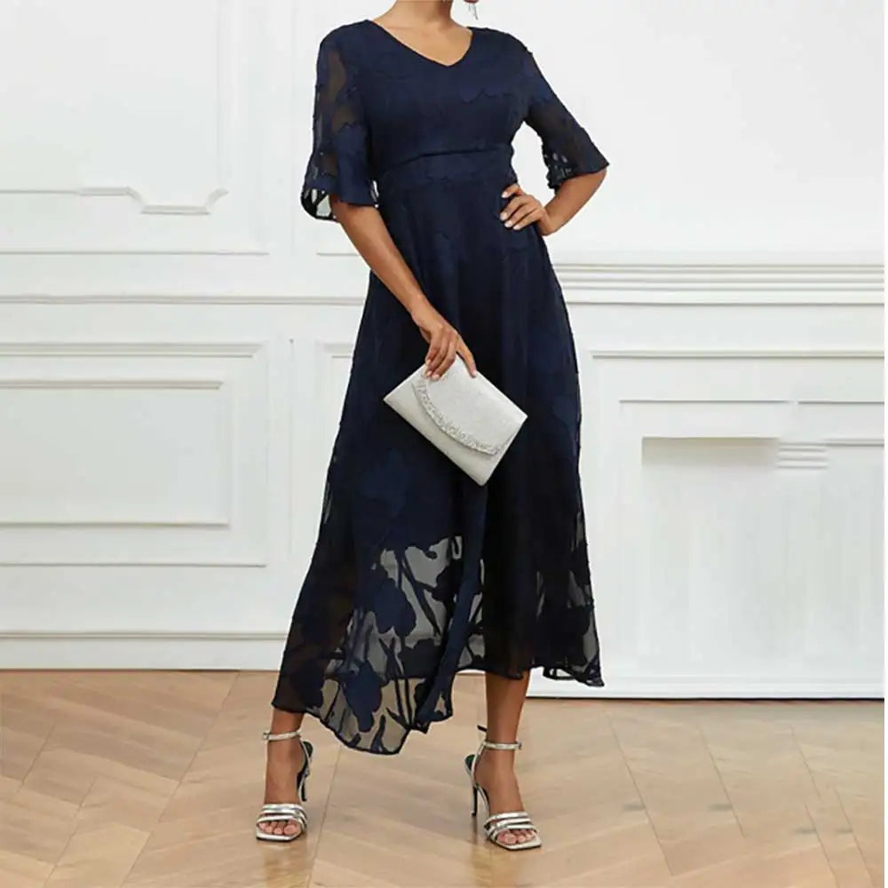 Celia | Vestido con un elegante estampado floral